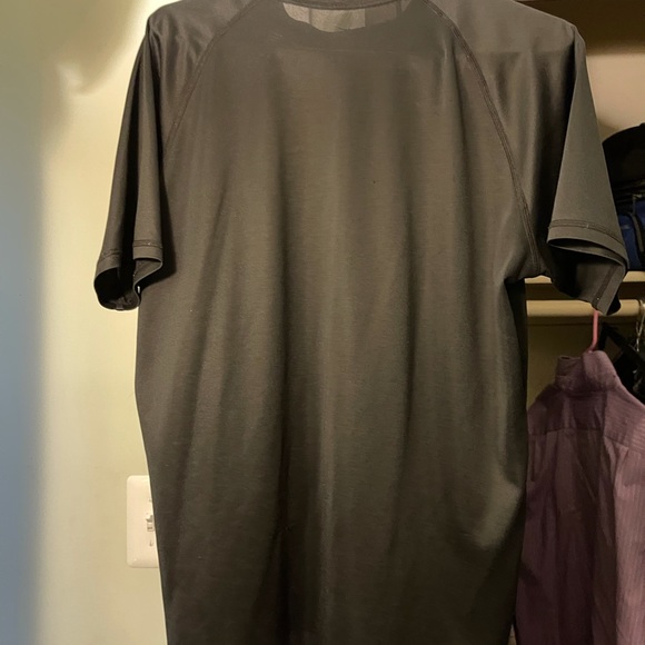 Large Nike Dry-fit shirt - Picture 4 of 6